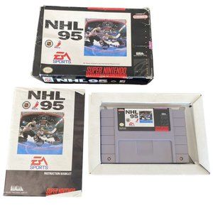 NHL 95 Super Nintendo SNES Game With Box and Instruction Book